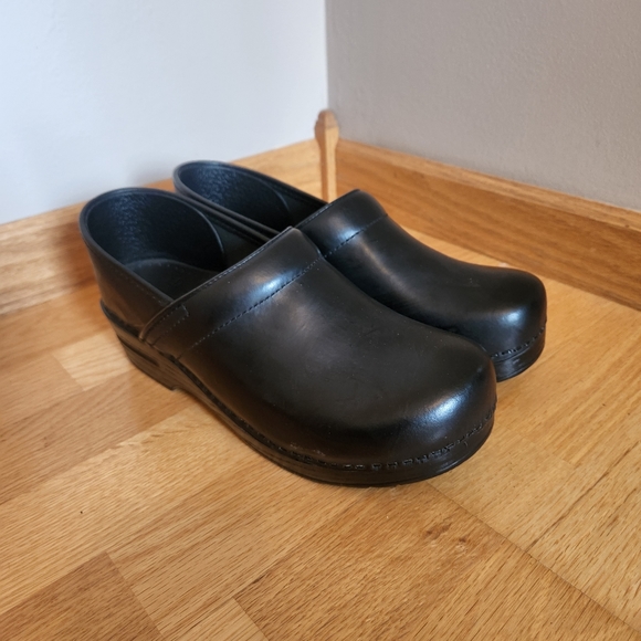 NWOT Danskos - Picture 7 of 14